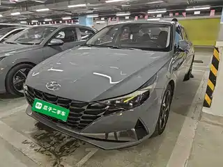 Hyundai Elantra 2022