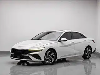 Hyundai Elantra 2024