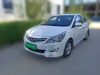 Hyundai Verna 2015