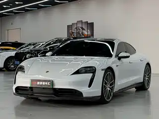 Porsche Taycan 2021