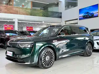 AITO Wenjie M8 2025