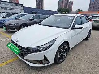Hyundai Elantra 2023