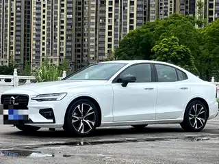 Volvo S60 2024