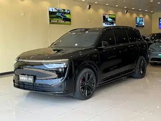 AITO Wenjie M8 2025