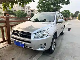 Toyota RAV4 Rongfang 2011