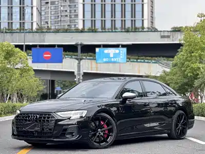 Audi Audi S8 2022
