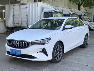 Geely Emgrand 2025
