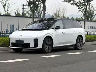 Li Auto Li i8 2025