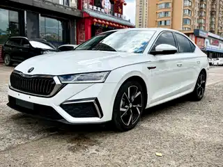 Škoda Octavia 2023