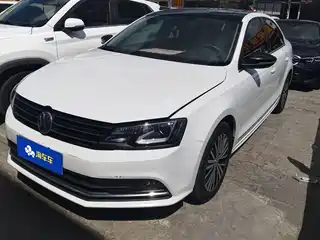 Volkswagen Sagitar 2016