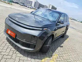 Li Auto L8 2025