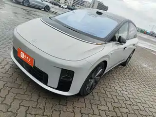 Li Auto Li i8 2025