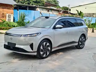 Dongfeng Yipai eπ008 2024