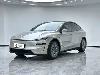 Tesla Model Y L 2025