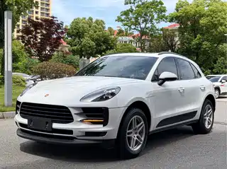 Porsche Macan 2021