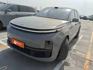 Li Auto Li Xiang L9 2025