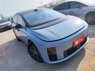 Li Auto Li i8 2025