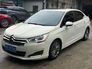Citroën C4L 2013