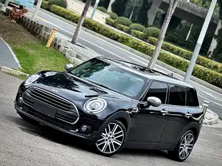 MINI CLUBMAN 2021