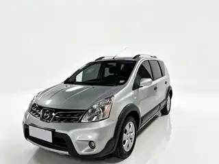 Nissan Livina 2010