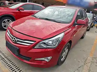 Hyundai Verna 2015
