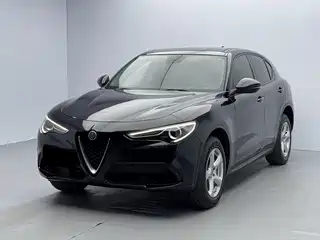 Alfa Romeo Stelvio 2017