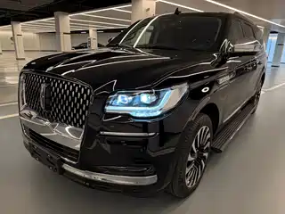Lincoln Navigator 2022