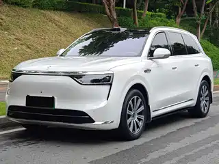 AITO Wenjie M8 2025