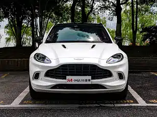 Aston Martin DBX 2020