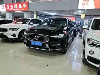 Volvo XC60 2021