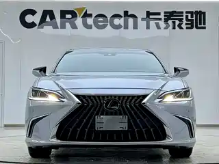Lexus ES 2023