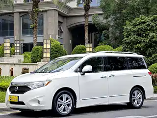 Nissan Quest 2015