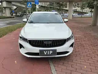 Geely Emgrand 2021
