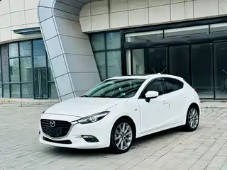 Mazda Mazda3 Axela 2018