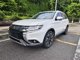 Mitsubishi Outlander 2019