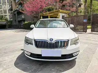 Škoda Superb 2013