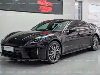 Porsche Panamera 2025