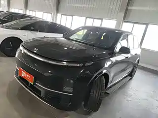 Li Auto Li Xiang L9 2025