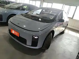 Li Auto Li i8 2025