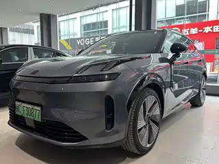 Lynk & Co 08 EM-P 2024
