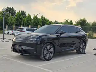Lynk & Co 08 EM-P 2024