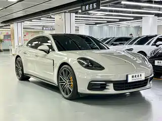 Porsche Panamera 2019
