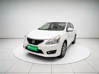 Nissan Tiida 2014
