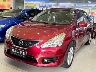 Nissan Tiida 2012