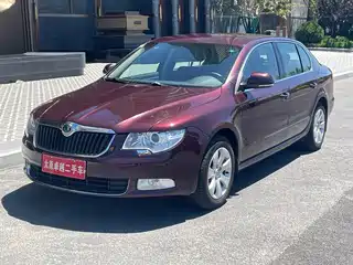 Škoda Superb 2011