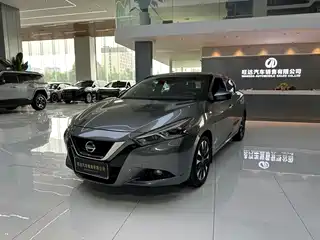 Nissan Bluebird 2015