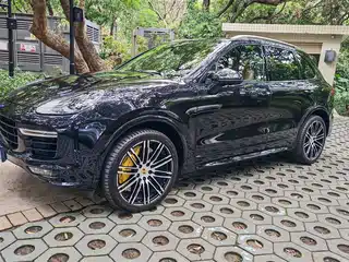 Porsche Cayenne 2016