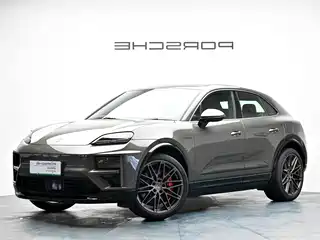 Porsche Macan EV 2024