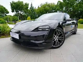 Porsche Taycan 2021