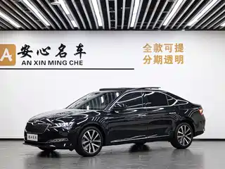Škoda Superb 2023